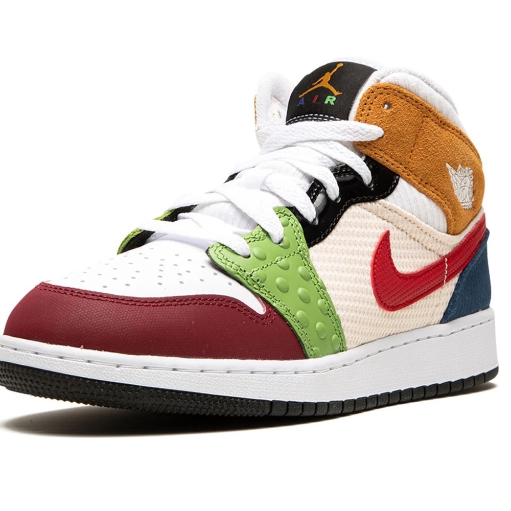Air Jordan 1 Mid SE (GS) size 7